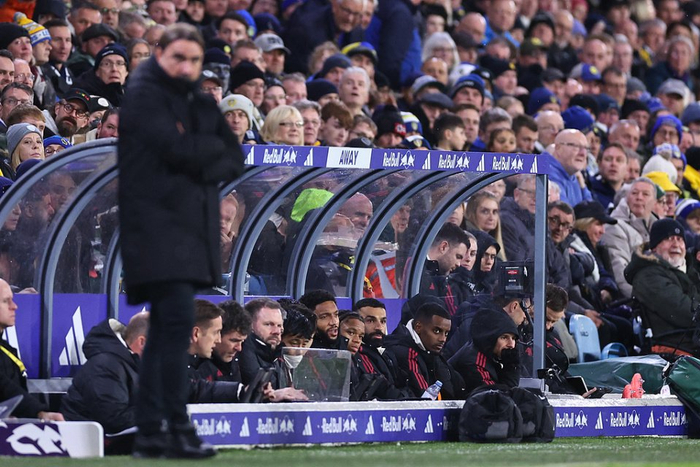 祝贺，王霜和陈晨入选2025国际足联年度最佳女足阵容候选名单（王霜、陈晨入围2025年国际足联年度最佳女足阵容候选名单）