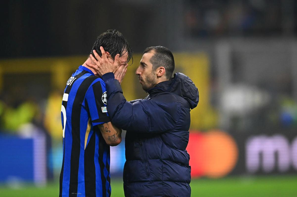 荷兰杯战报：17岁莫基奥双响，阿贾克斯7-2狂胜马特路易斯（荷兰杯：17岁莫基奥梅开二度，阿贾克斯7-2大胜马特路易斯）