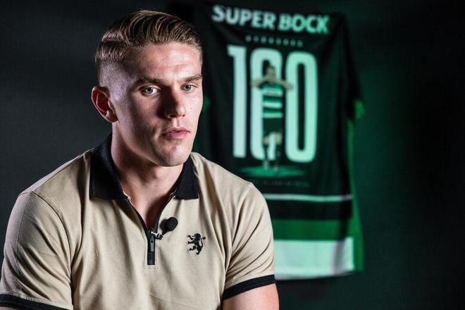 广东男篮防守稳固力克上海（广东男篮以稳固防守击退上海）