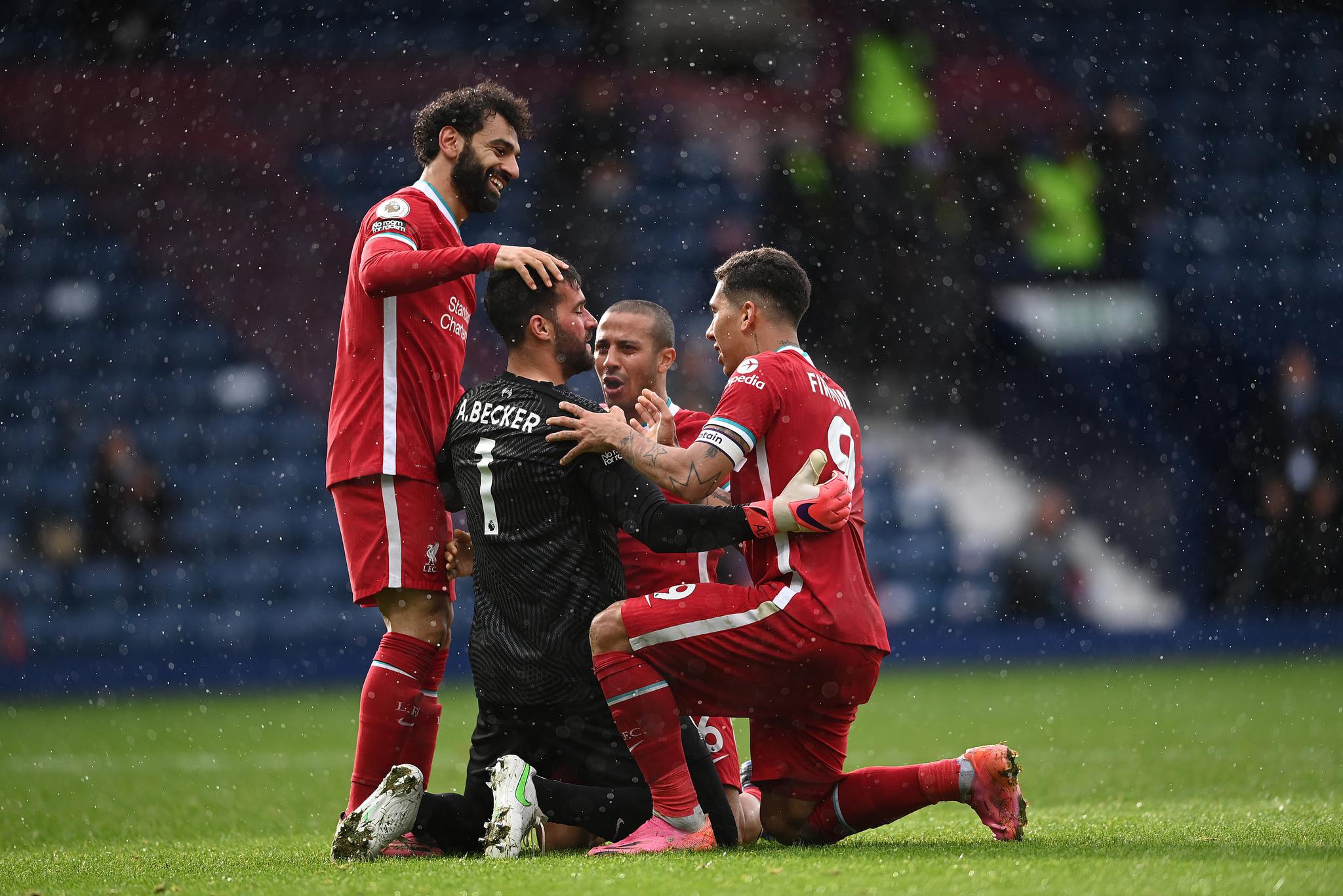 莱万：我对助攻感到高兴；球迷应该会满意我们的表现（莱万：为助攻感到欣喜，相信球迷会满意我们的发挥）