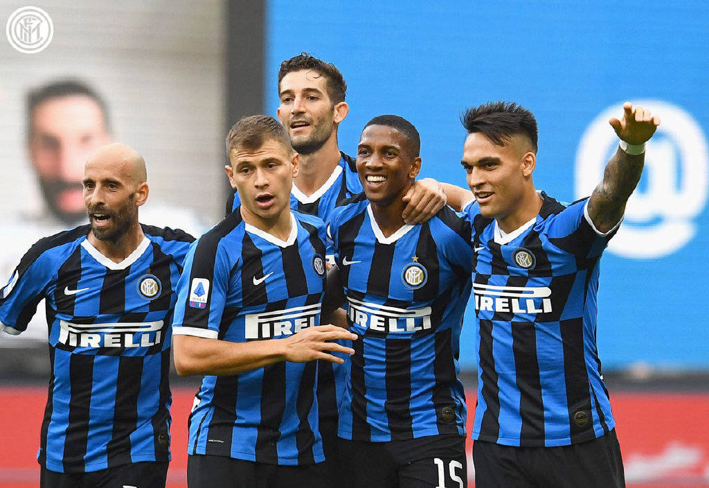 太阳报：英超想本赛季引入裁判摄像头，联盟将要求俱乐部同意（太阳报：英超计划本季启用裁判摄像头，需经各俱乐部批准）