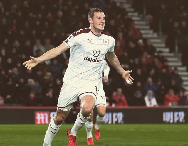 阿森纳晋级“功臣”，水晶宫后卫拉克鲁瓦乌龙+失点（水晶宫后卫拉克鲁瓦乌龙+失点，助阿森纳过关晋级）