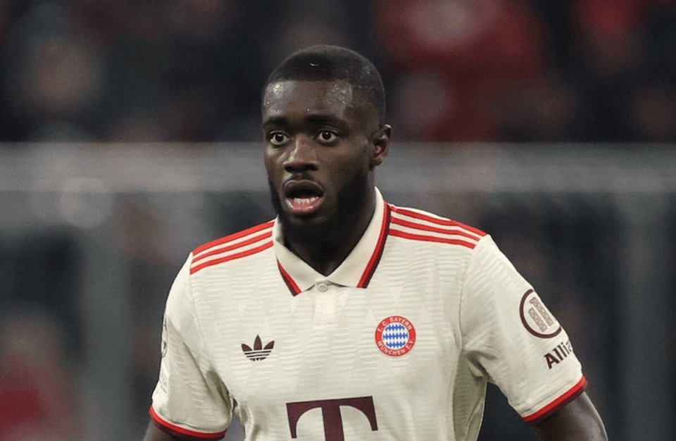 利物浦萨拉赫回归！亨德森和范迪克劝和不劝离，闻说鸡鸣见日升！（萨拉赫重返利物浦！亨德森与范迪克携手劝和，鸡鸣报晓日出新局）