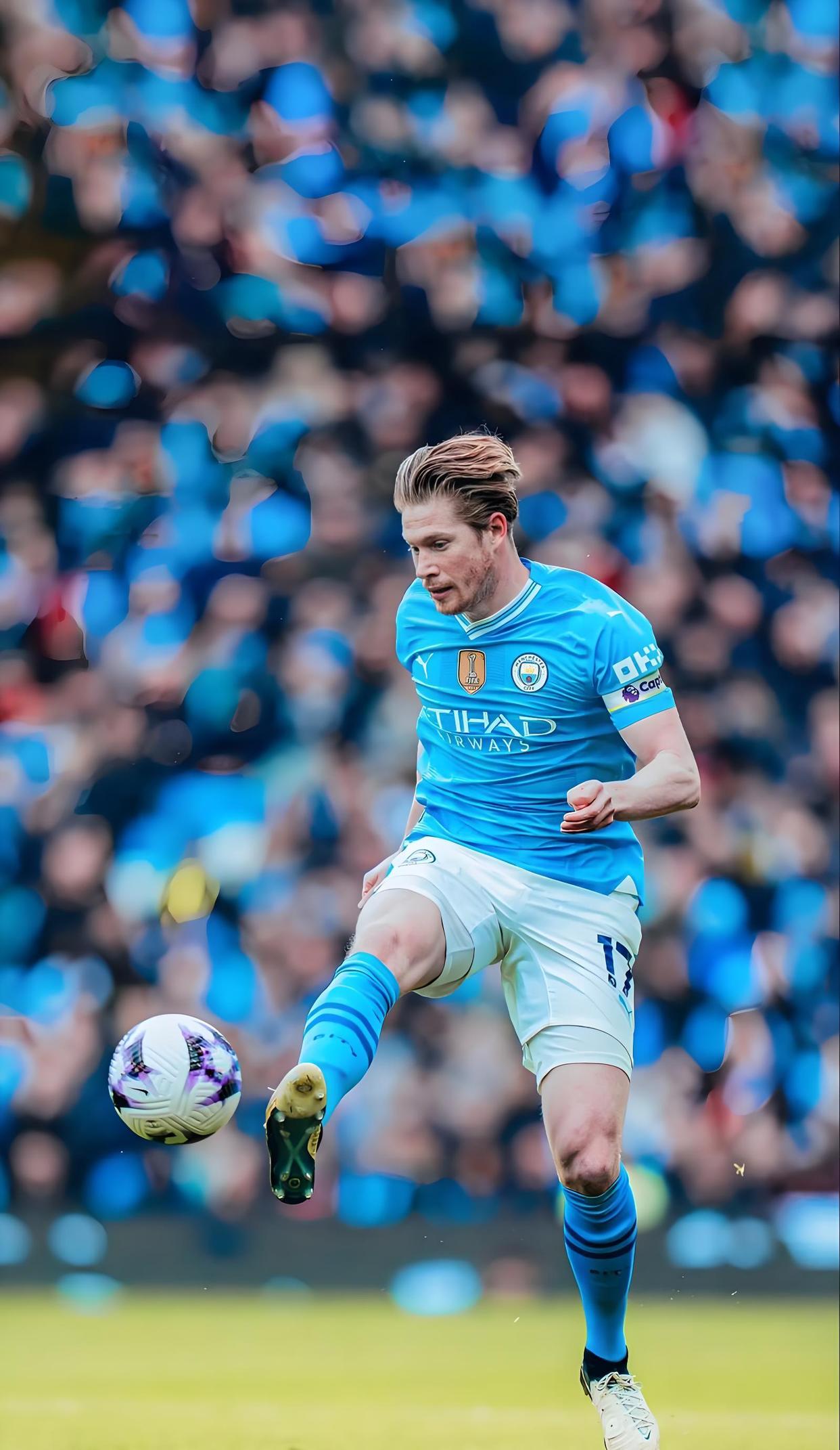 基米希：卡尔？能在拜仁表现出色并成为首发理应入选国家队（基米希：卡尔若在拜仁发挥出色并坐稳主力，入选国家队顺理成章）