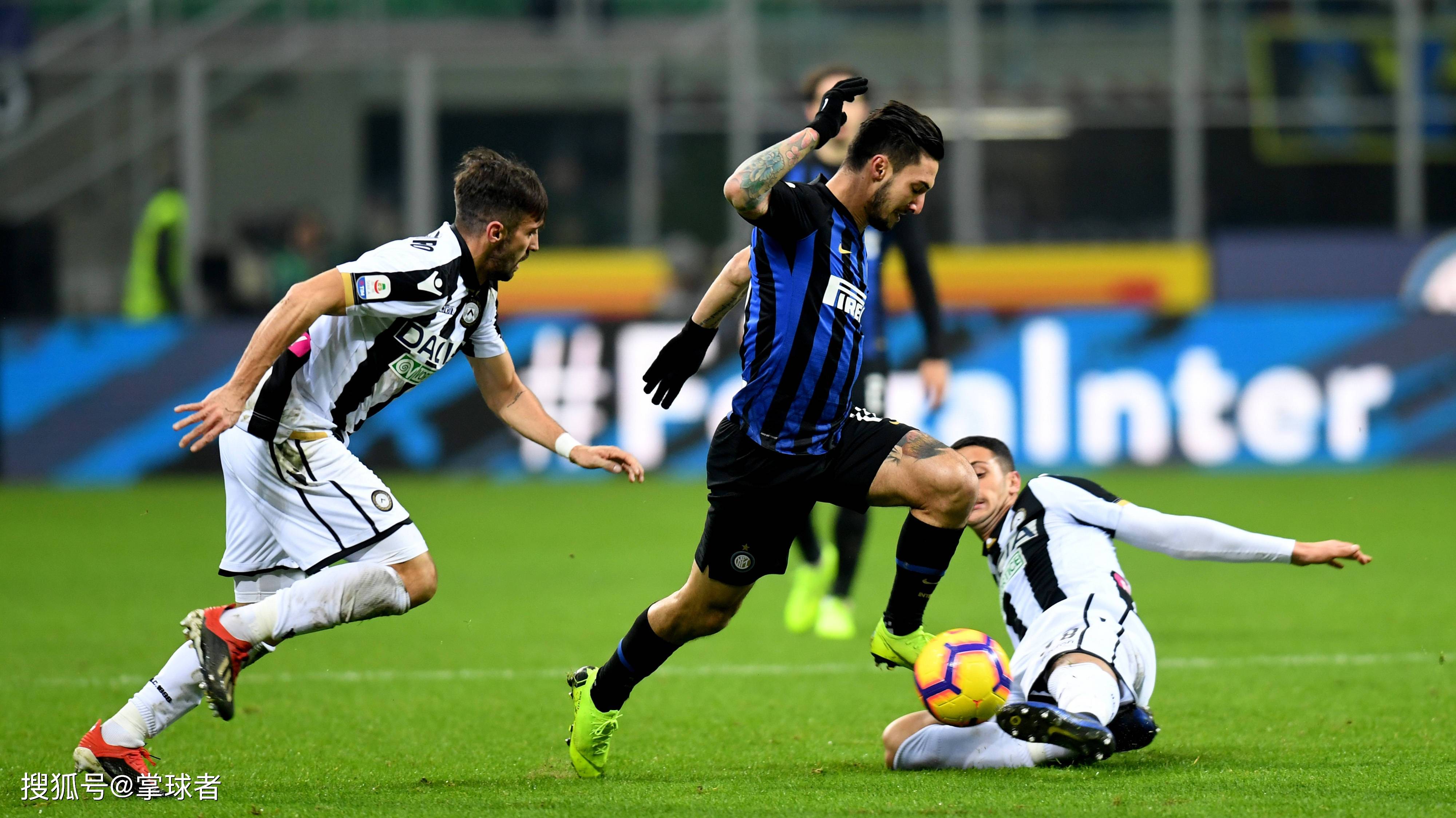 莱比锡中场海达拉300万欧加盟朗斯，签约至2029（朗斯以300万欧签下莱比锡中场海达拉，合同至2029年）