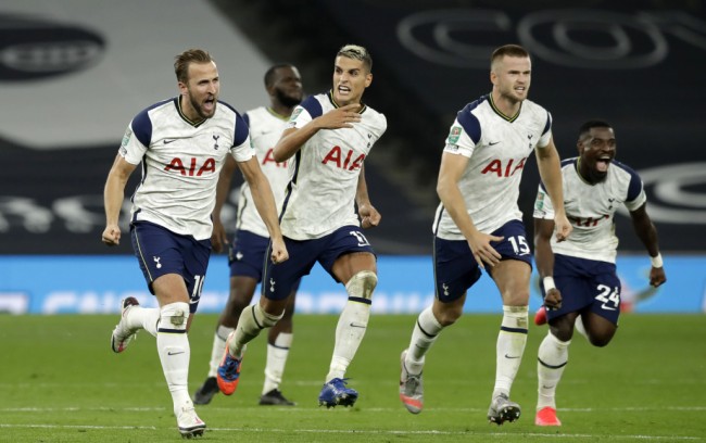 比朔夫：祝贺卡尔完成德青队首秀，他每次拿球观众都惊叹不已（比朔夫：恭喜卡尔完成德国青年队处子秀，每次触球都令全场惊叹）